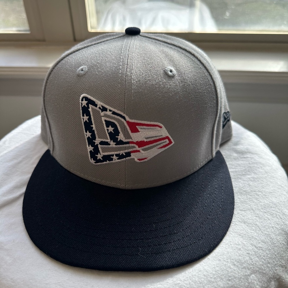 Grey and blue New Era Flag SnapBack